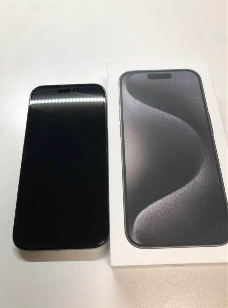 【美品】Apple iPhone 15 Pro ブラック 本体