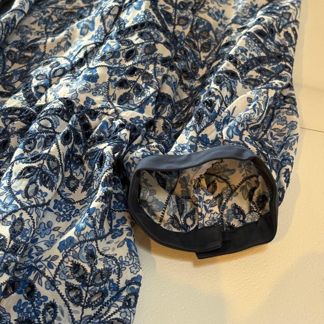 美品　lelian レース　シャツブラウス　青　刺繍　11号　花柄