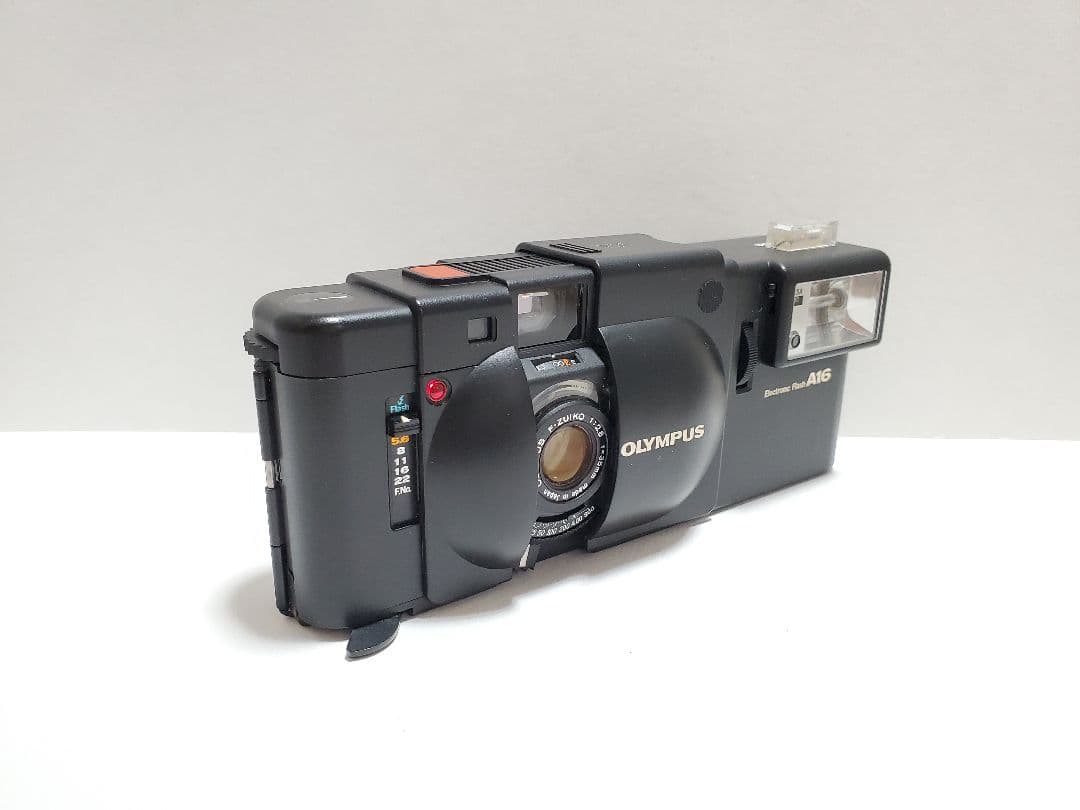 OLYMPUS XA + A16　フィルムカメラ