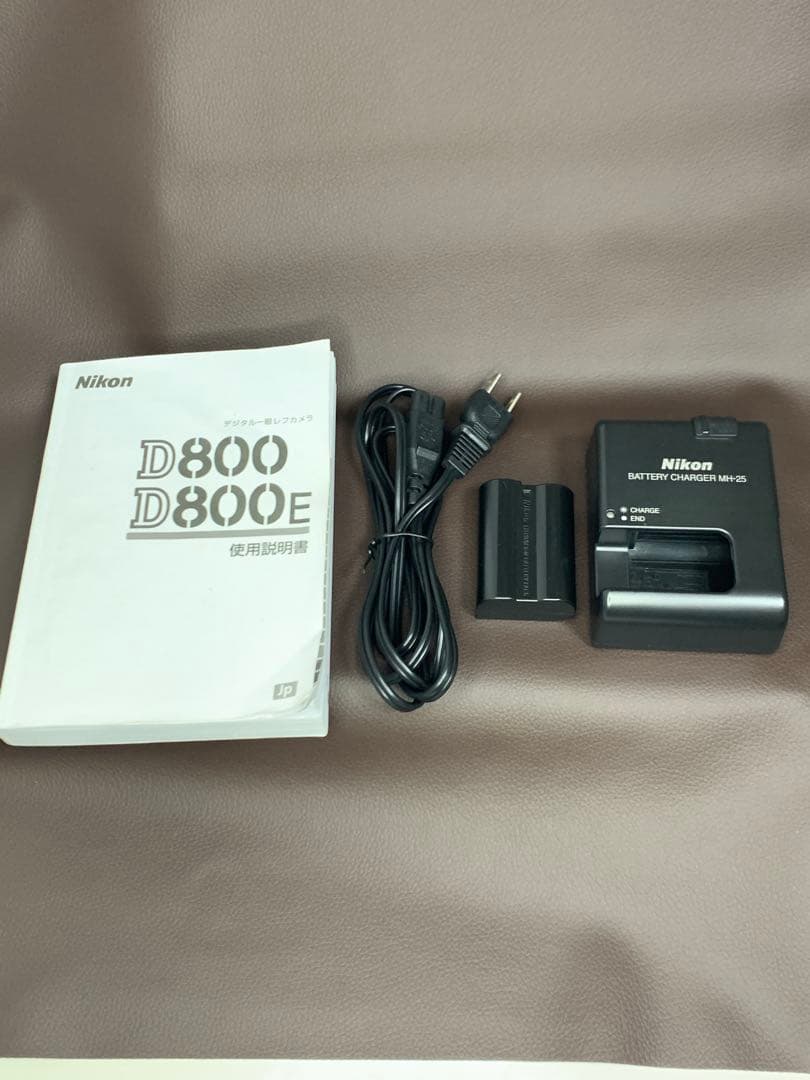美品　ニコン Ｄ800 (撮影枚数 3735枚)