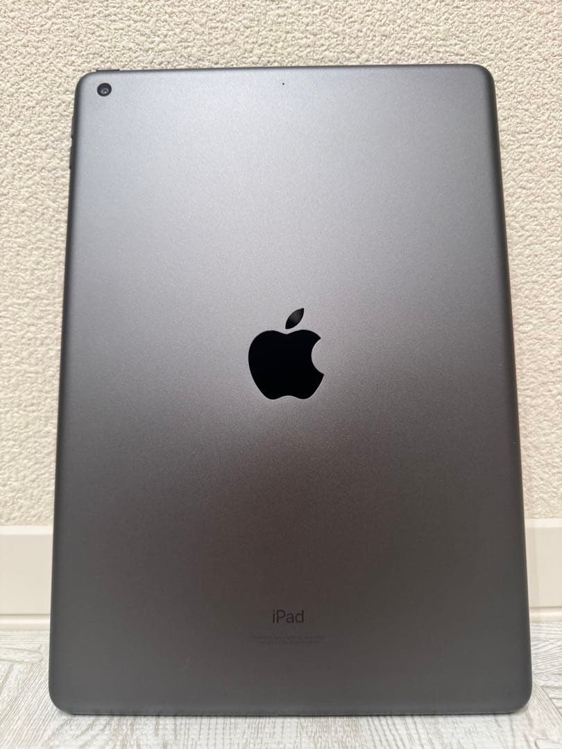 iPad (第9世代) 本体 Wi-Fiモデル 64GB スペースグレイ