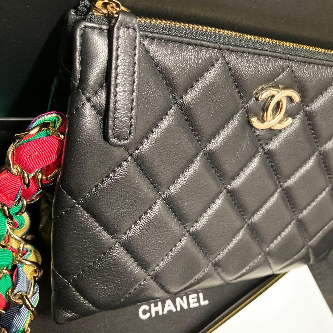新品未使用☆CHANEL ブラック キルティング クラッチバッグ☆ポーチ☆