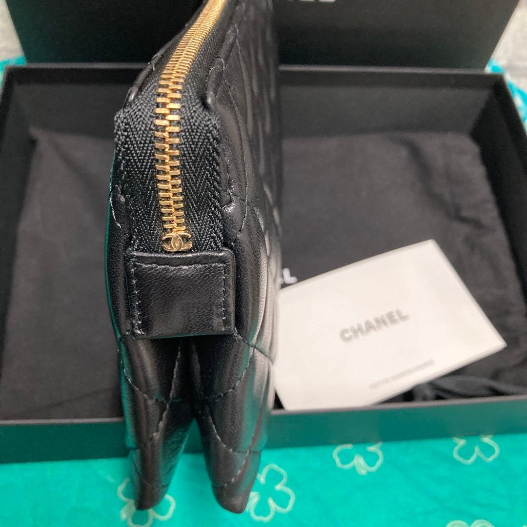 新品未使用☆CHANEL ブラック キルティング クラッチバッグ☆ポーチ☆
