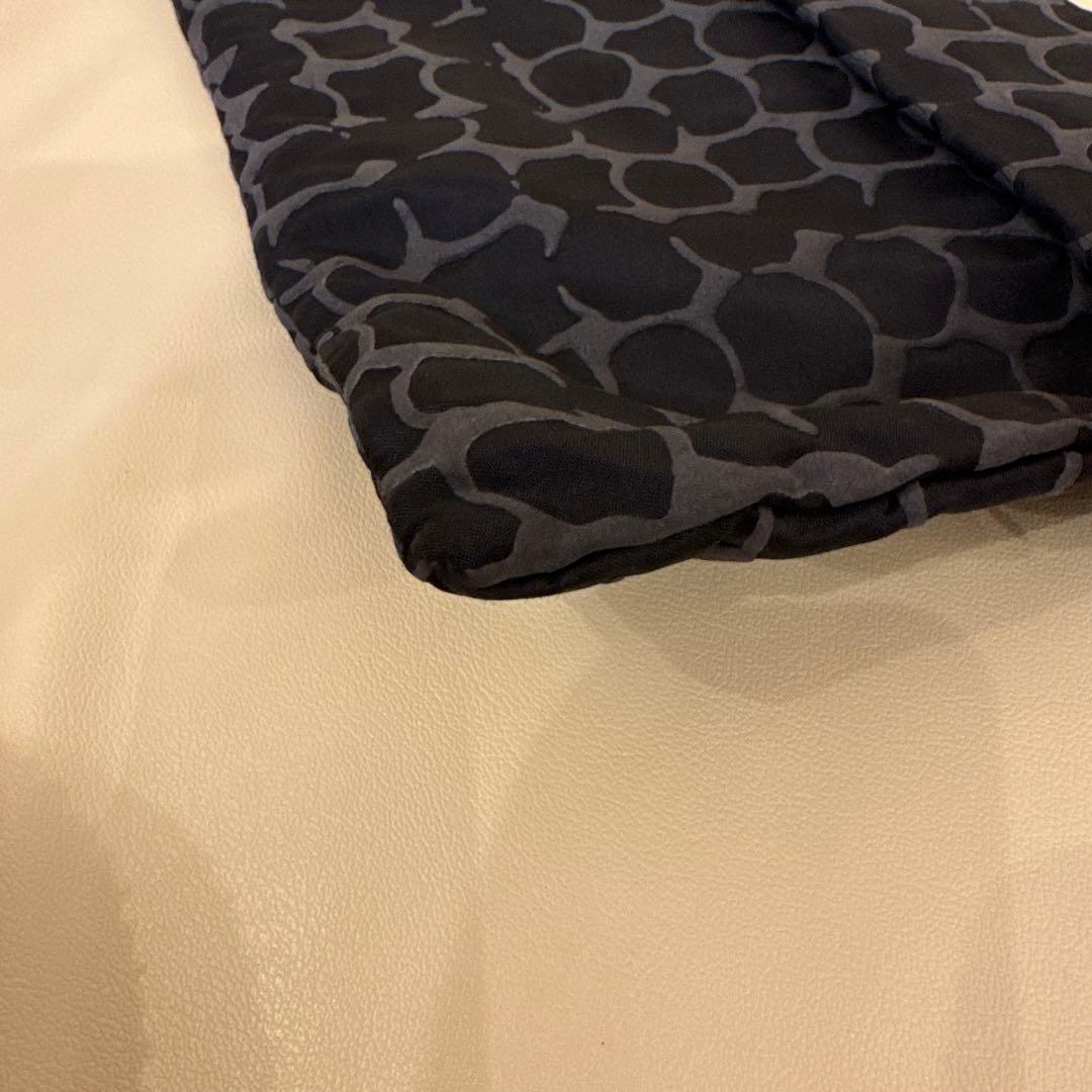 PRADA 黒 パターン クラッチバッグ