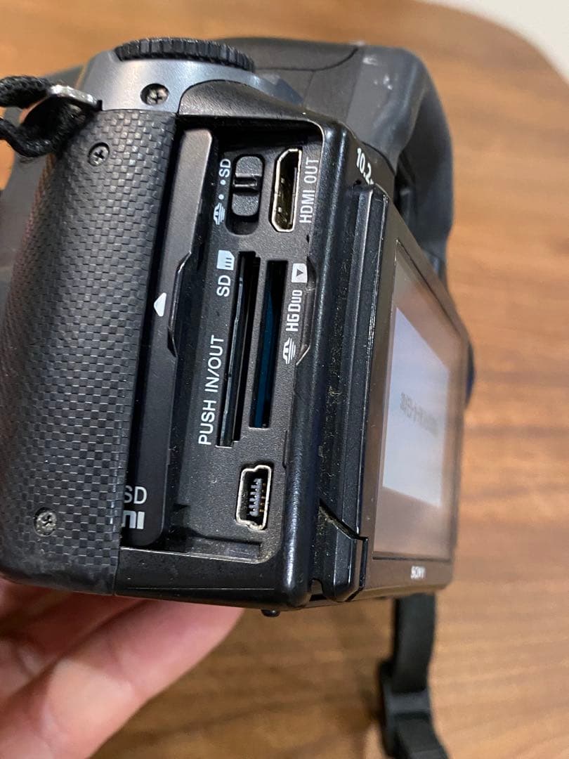 Sony α330 デジタル一眼　タムロン28-80 70-300 2本レンズ付