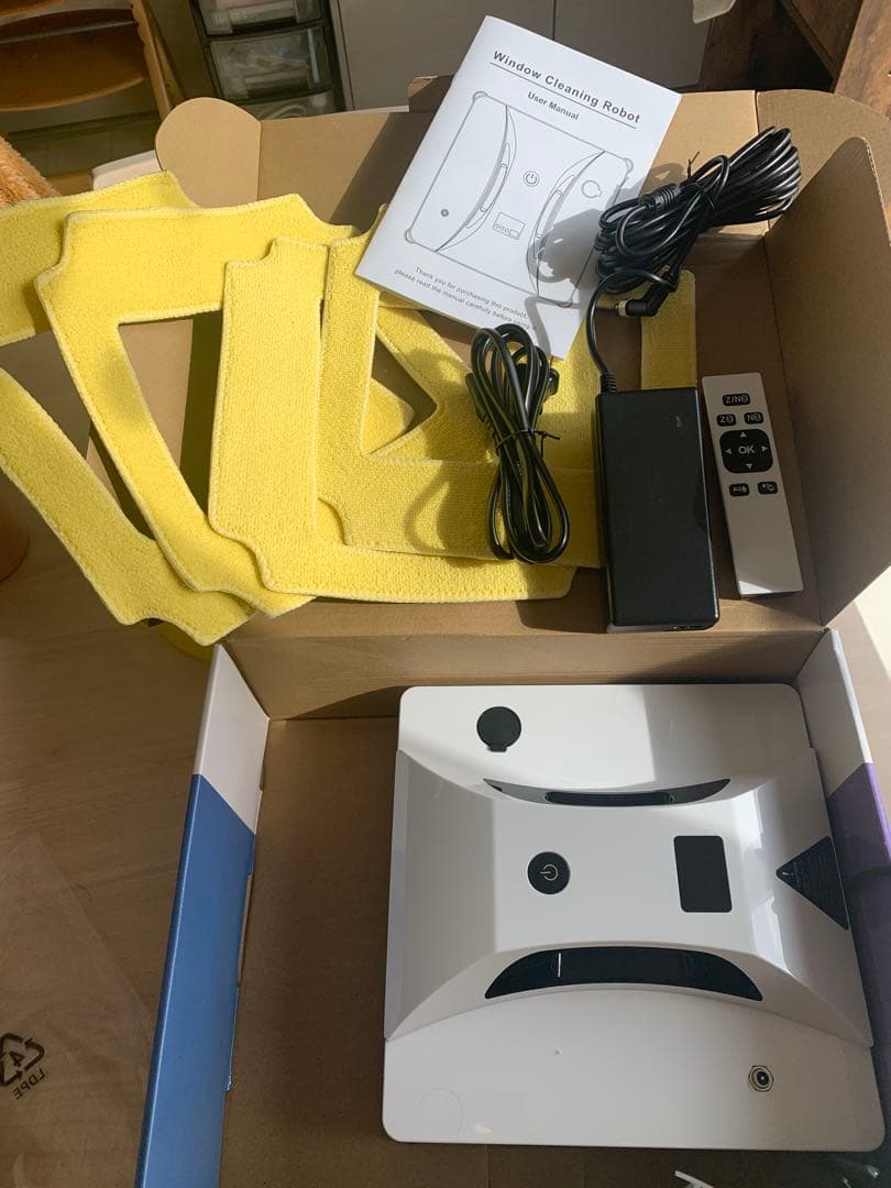 新品未使用　定価3万円以上　自動窓拭きロボット 本体 40mlタンク