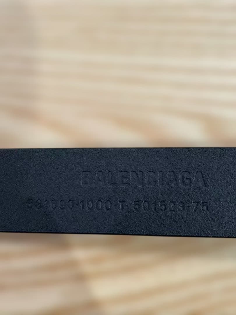 Balenciaga ゴールドバックル レザーベルト新品同様 箱 防塵袋付き