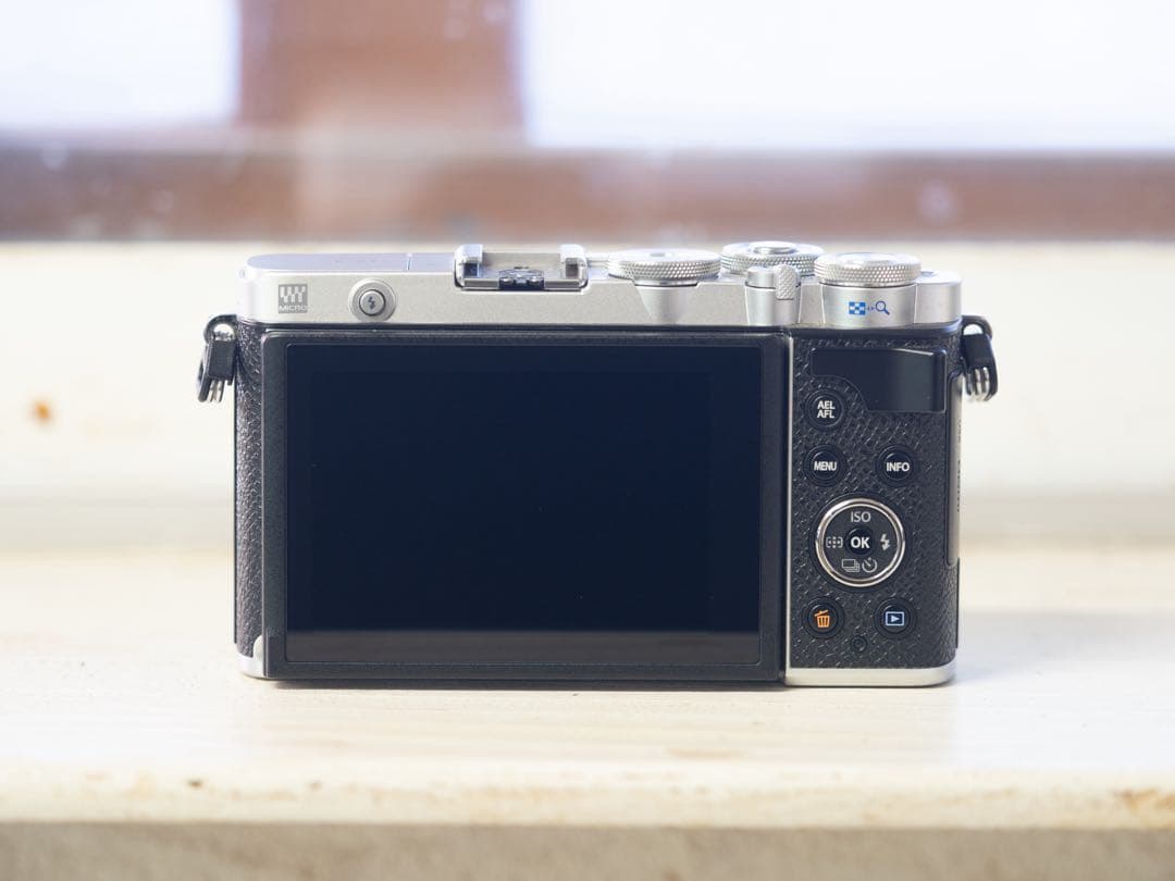 【当日発送】OLYMPUS PEN EP7 ミラーレス一眼 マイクロフォーサーズ