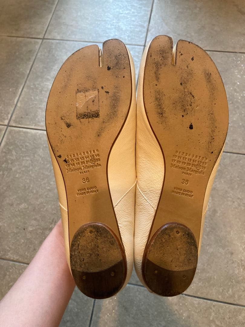 メゾンマルジェラ　タビバレエシューズ　ナチュラル