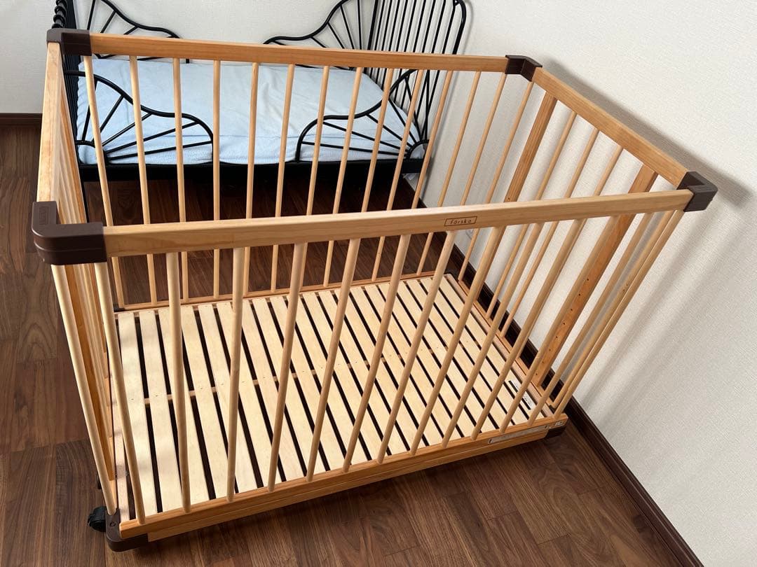 愛知 直接渡し限定 farska ファルスカ ベッドサイドベッド03