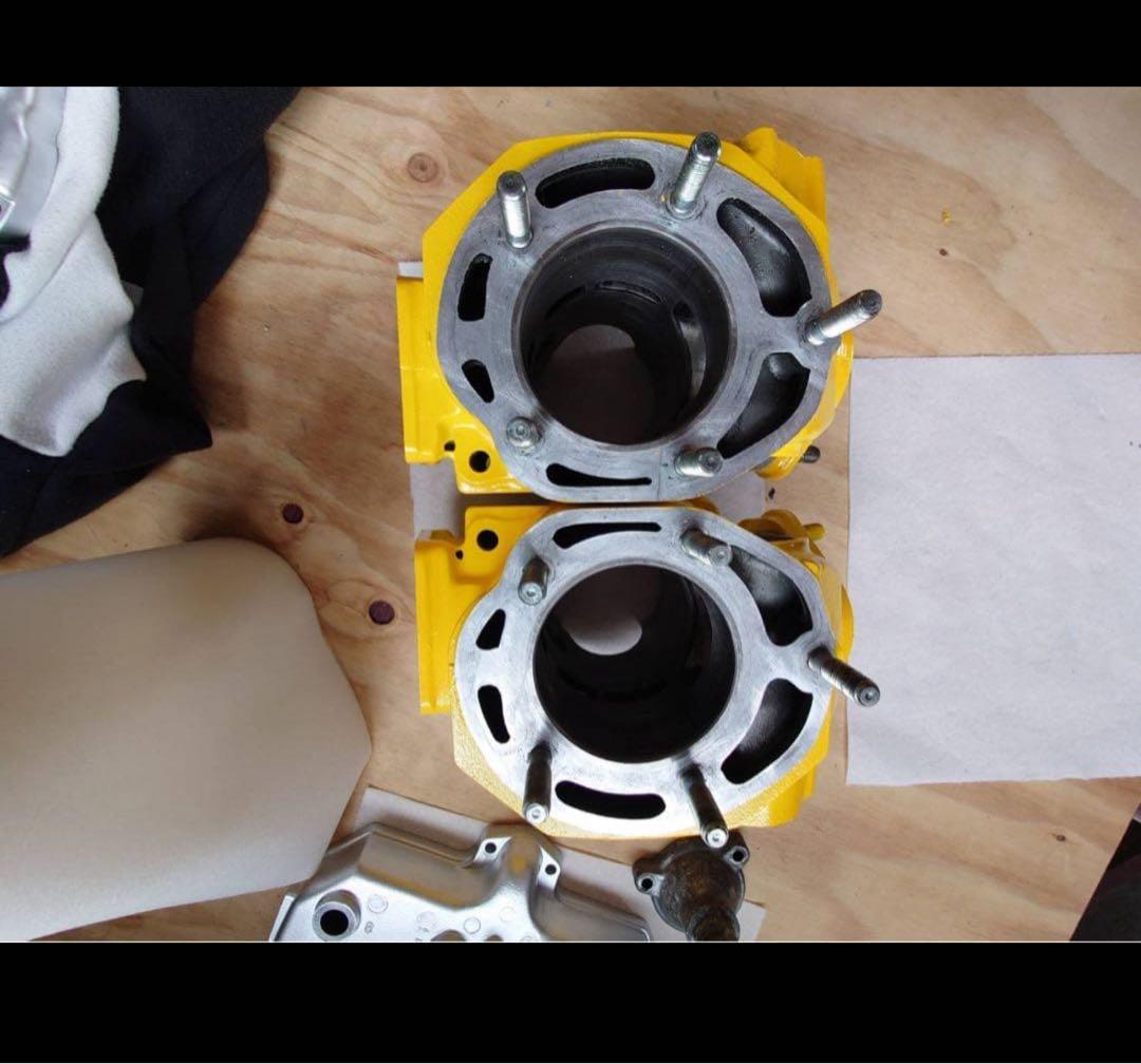 年末出品　RZ350R シリンダー ボルト類