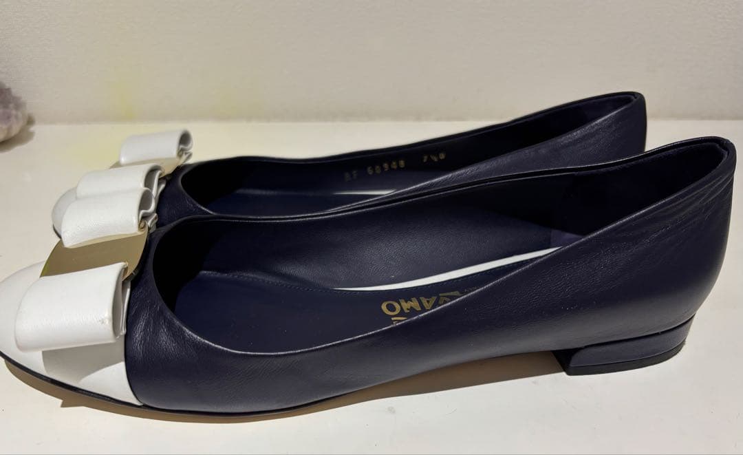 美品 フェラガモ パンプス 24.5