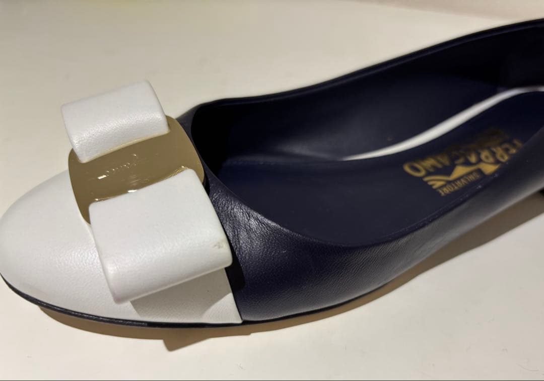 美品 フェラガモ パンプス 24.5