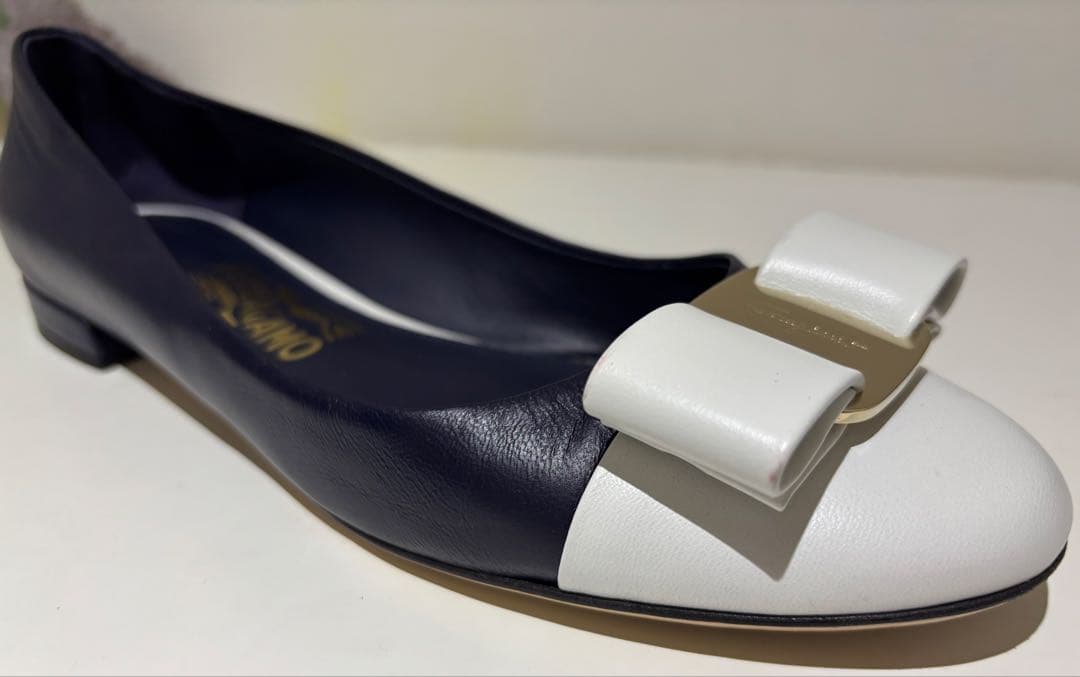 美品 フェラガモ パンプス 24.5