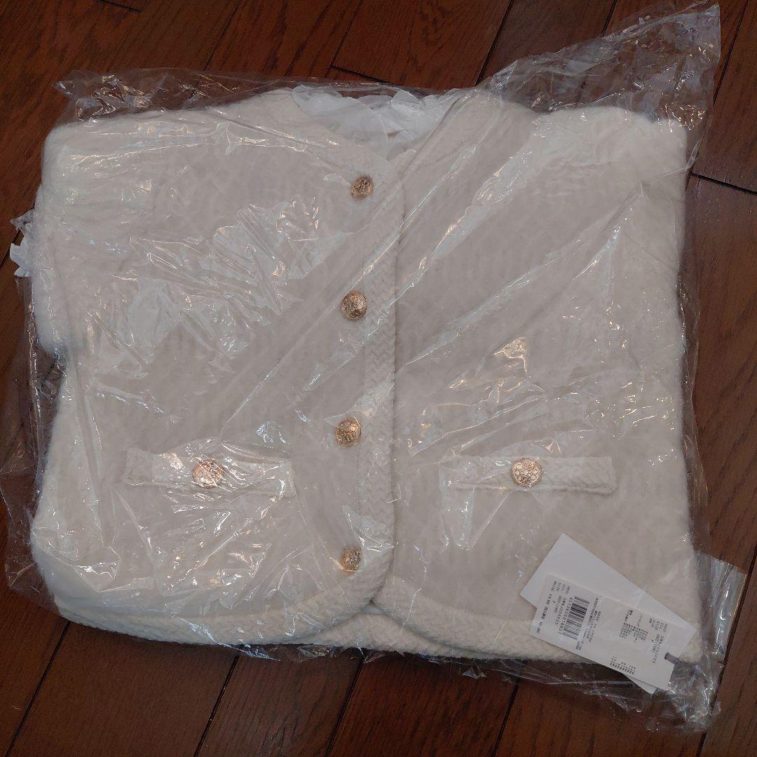 新品タグ付　ファーライクフリルニットジャケット　白　SNIDEL