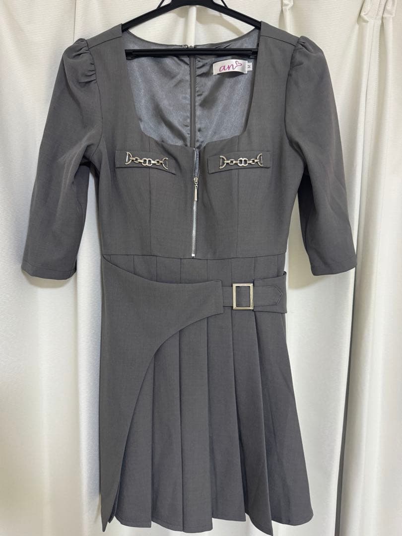 AOC-3986 an グレー 袖付き プリーツ スクエア Mサイズ 新品未使用