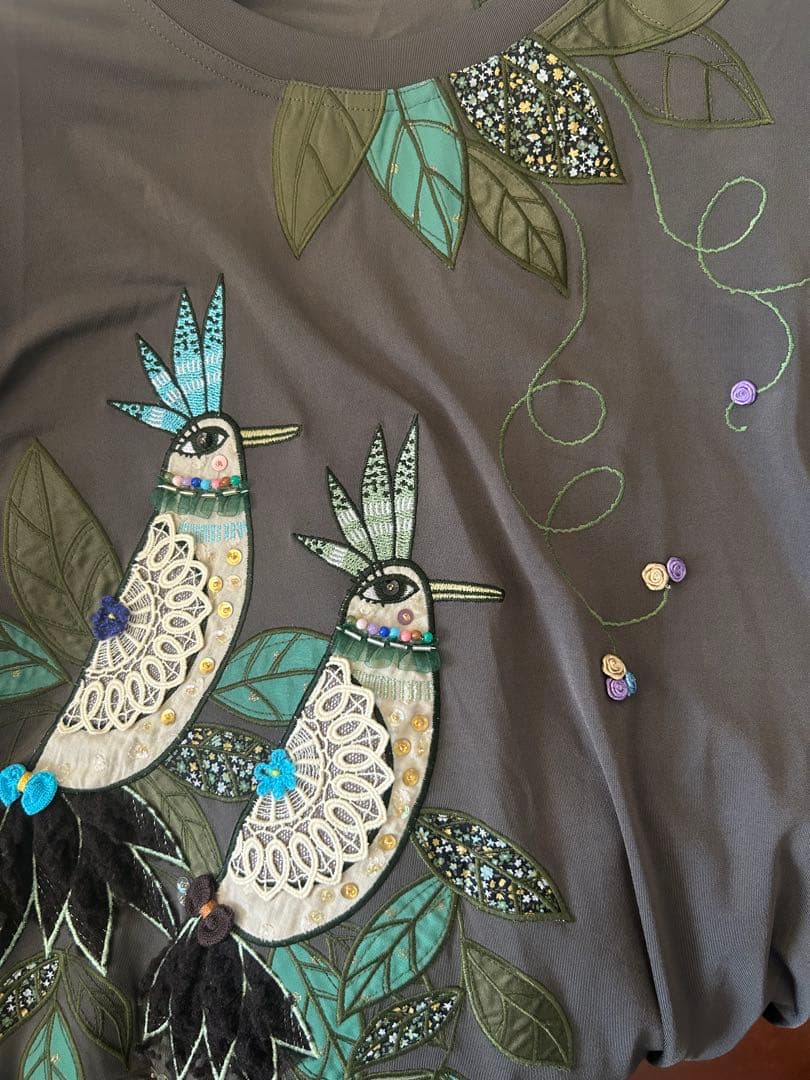 極美品　トクコプルミエヴォル（TOKUKO 1er VOL）刺繍入り　チュニック