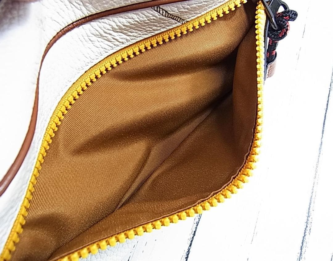 正規美品コーチｘDisneyコラボ　ウエスト＆ボディバック　3747　ミッキー