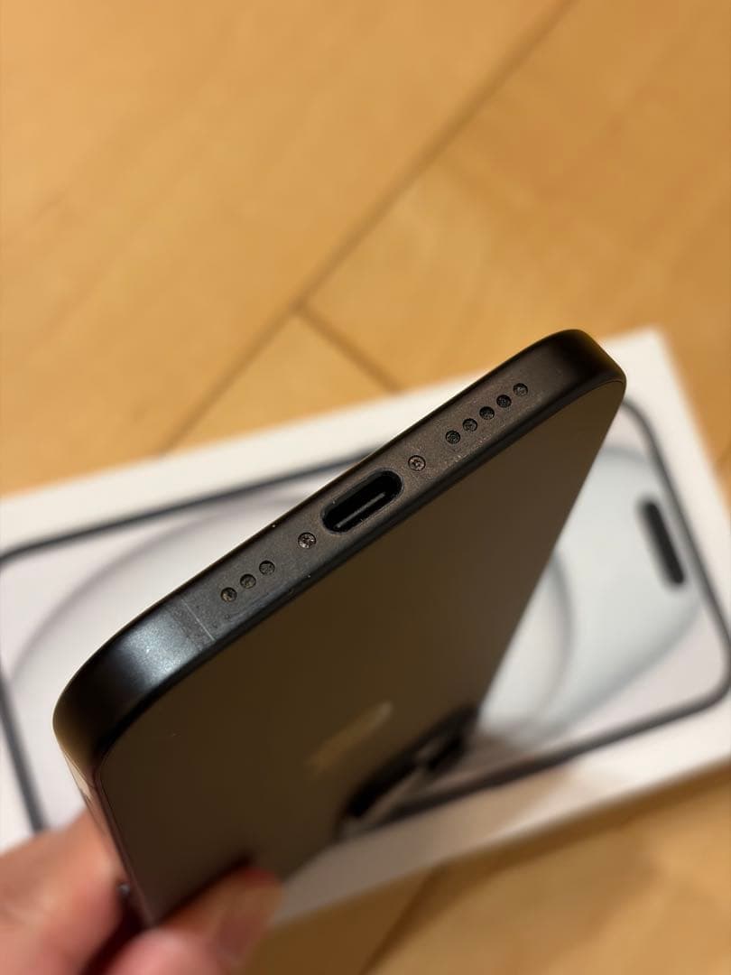 iPhone 15 128GB ブラック 99% SIMフリー 箱付　ケース付