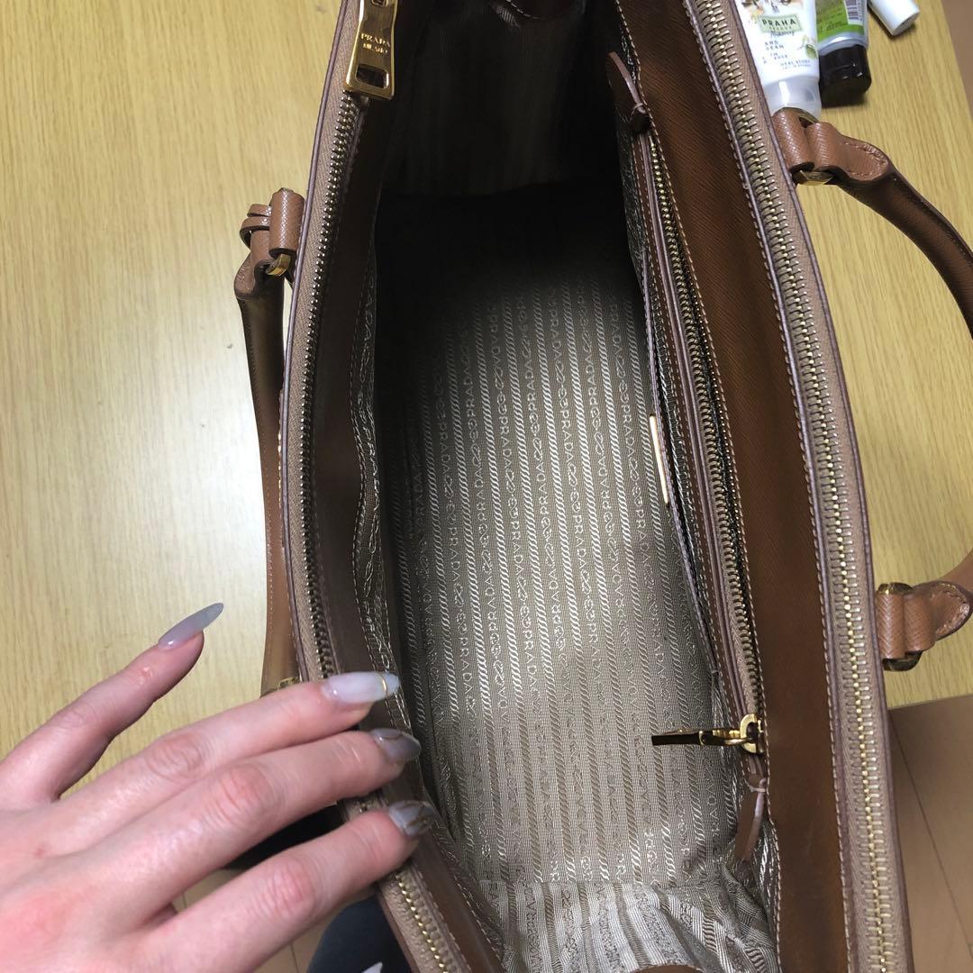 PRADA ガレリア　サフィアーノ　ビジネスバック