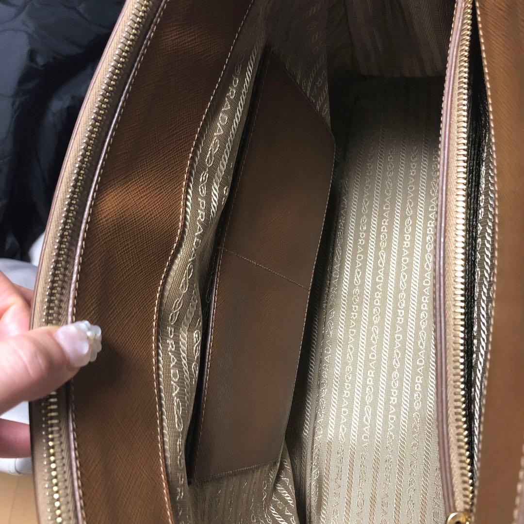 PRADA ガレリア　サフィアーノ　ビジネスバック