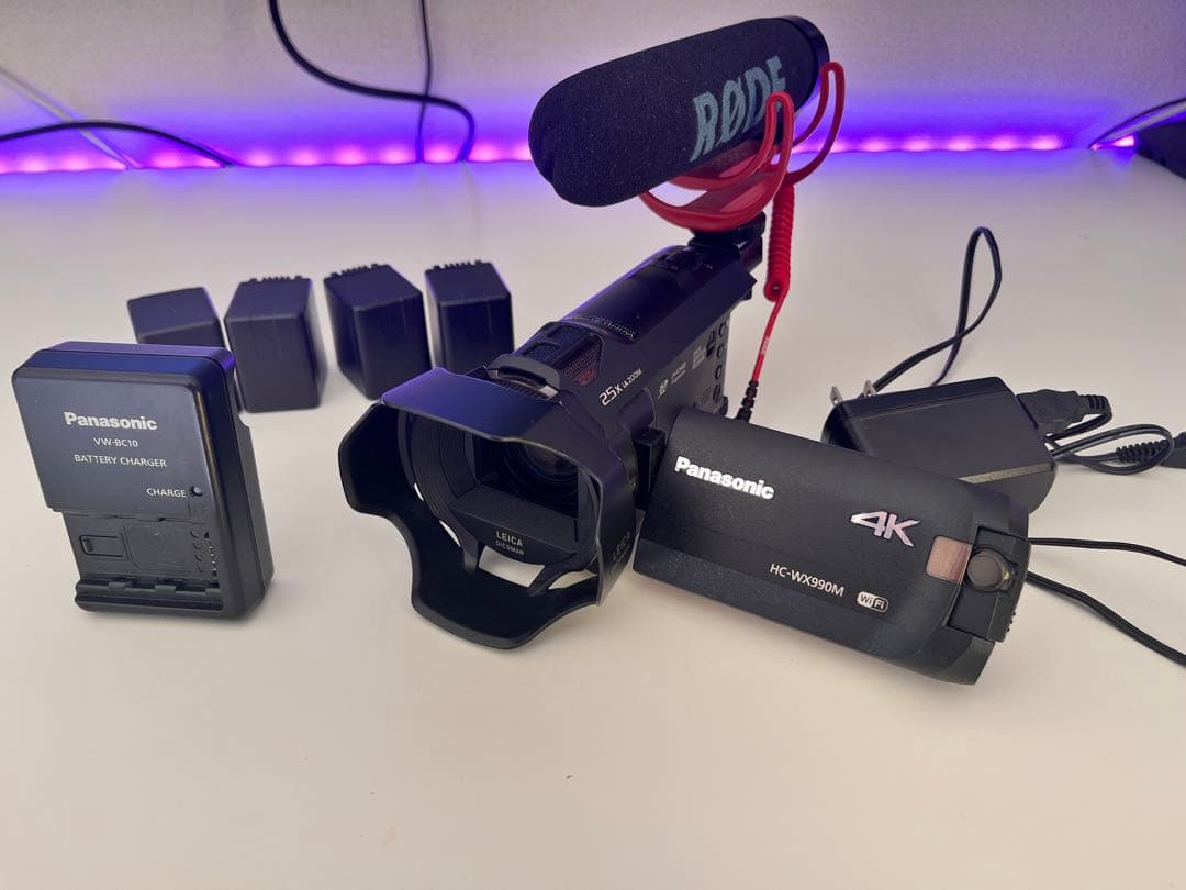 パナソニックカメラ　HC-WX990M（マイク、バッテリー×4、充電器付き）
