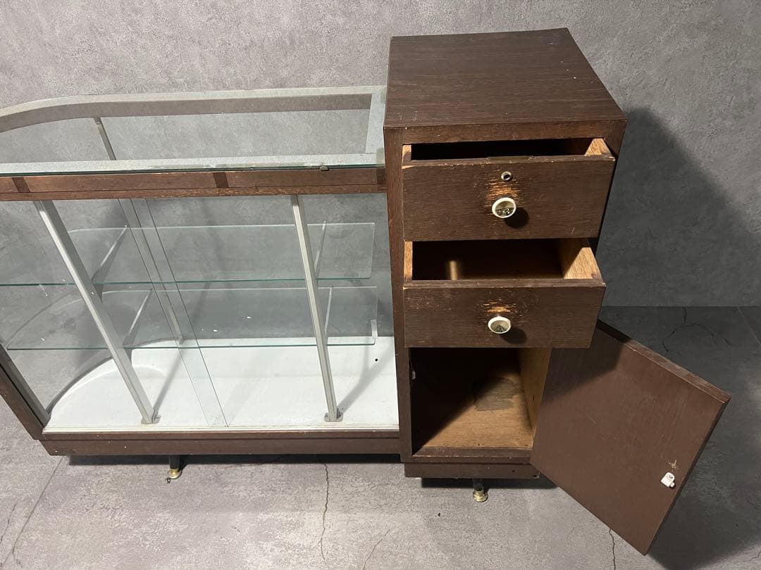ギリギリ値下げに挑戦！ガラスケース ディスプレイケース ビンテージ