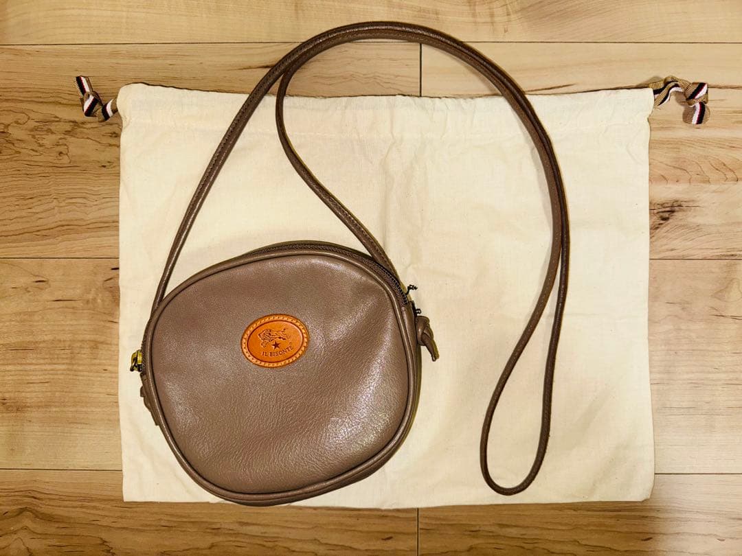 IL BISONTE イルビゾンテ クロスボディバッグ