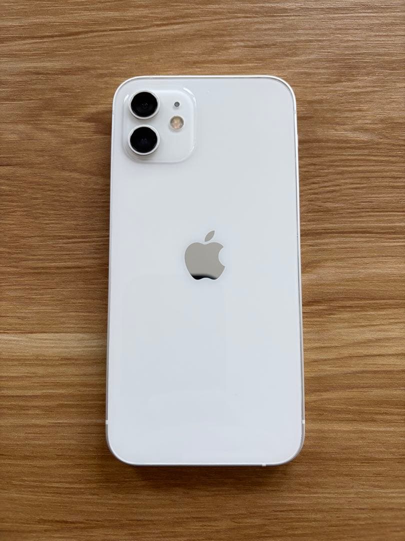 iPhone 12 ホワイト 64 GB SIMロックなし docomo