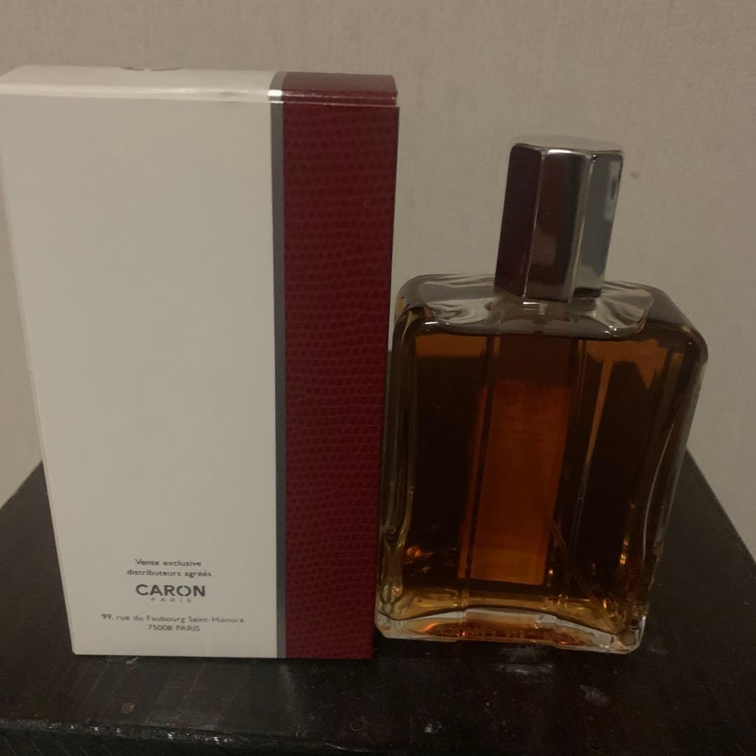 ヤタガン　キャロンYatagan Eau de caron paris 香水