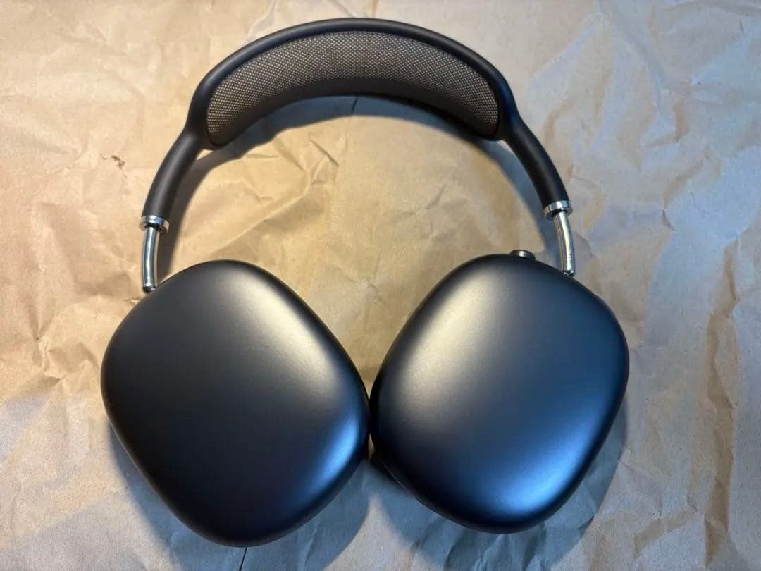 AirPods Max スペースグレイ16日までの購入で50000円で販売