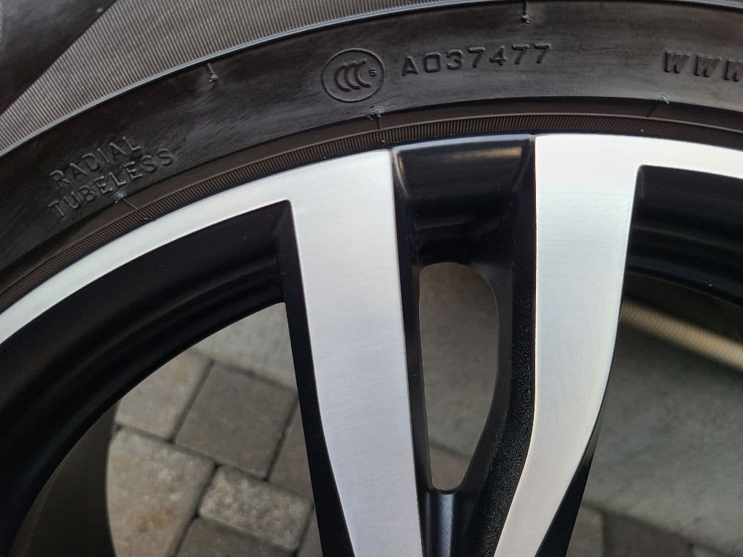 ①MAK ストックホルム 18in 7.5J +50 PCD108 63.4mm