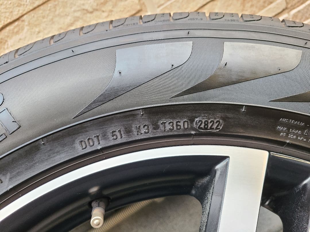 ①MAK ストックホルム 18in 7.5J +50 PCD108 63.4mm