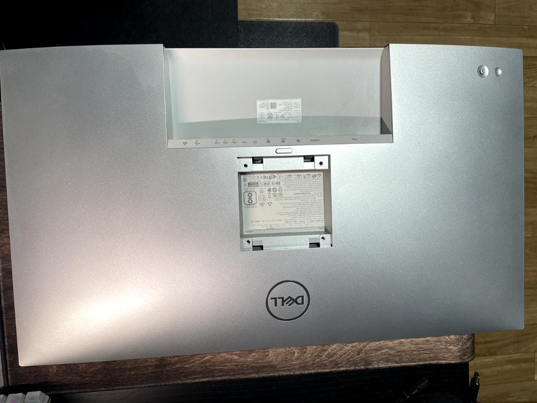 Dell U3223QE (31.5インチ 4K モニター)