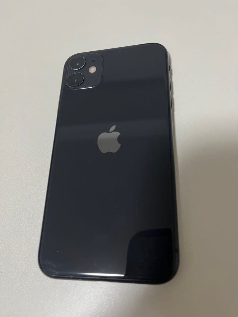 Apple iPhone 11 本体 ブラック　64GB SIMフリー