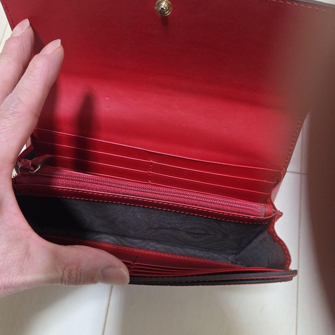 A*K様 GUCCI エンボスロゴ 長財布 赤