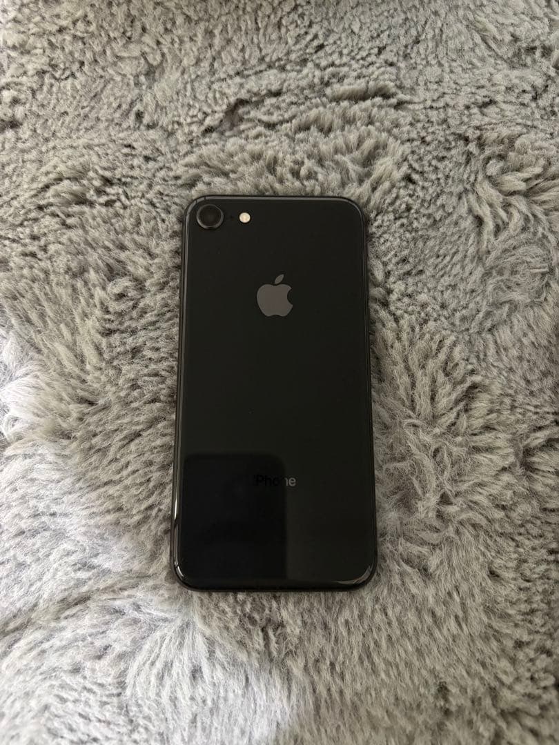 スマートフォン本体 Apple iPhone 8