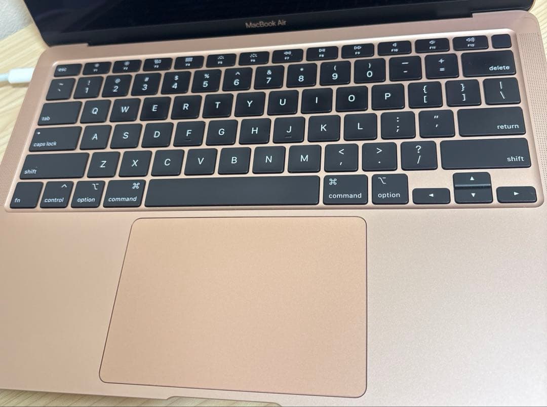 【美品】2020 MacBook Air 13インチ ゴールド
