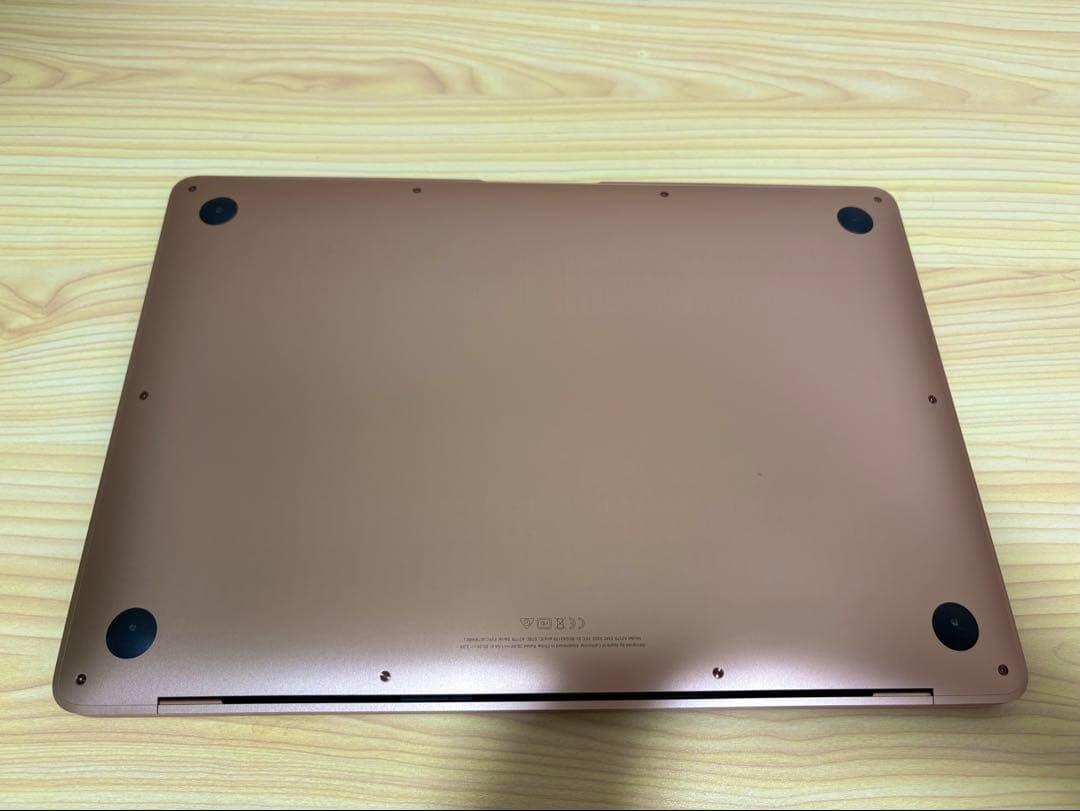 【美品】2020 MacBook Air 13インチ ゴールド