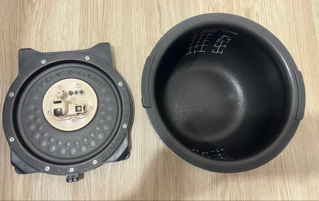 TIGER 圧力炊飯器 ワインレッド JPC-A , 2018年製