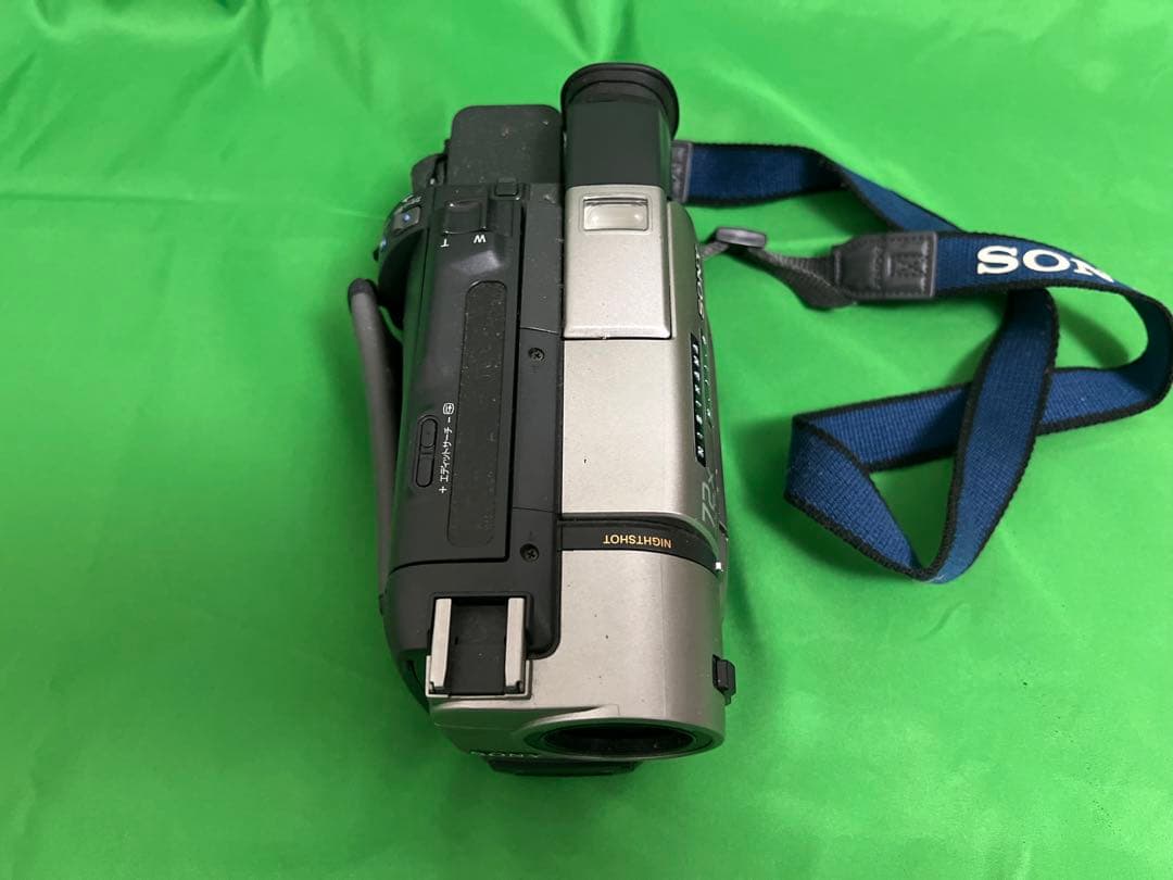 SONY 8mmテープビデオカメラ CCD-TRV825