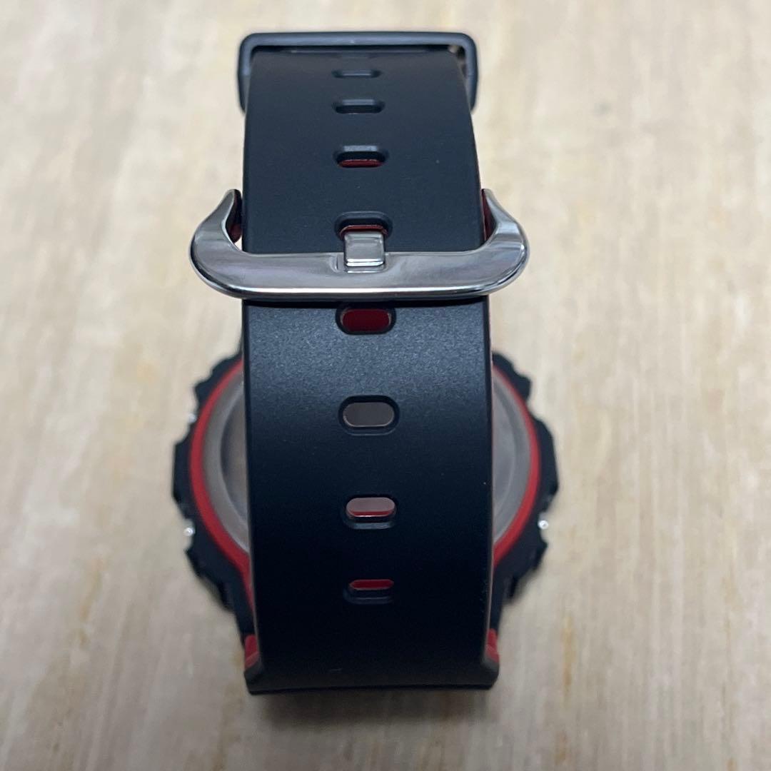 必見★未使用人気モデル極美品G-SHOCK DW-5600UHRブラック×レッド