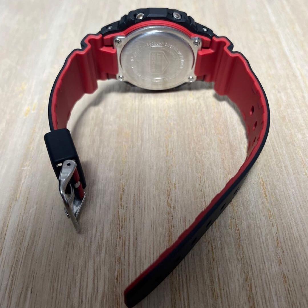 必見★未使用人気モデル極美品G-SHOCK DW-5600UHRブラック×レッド