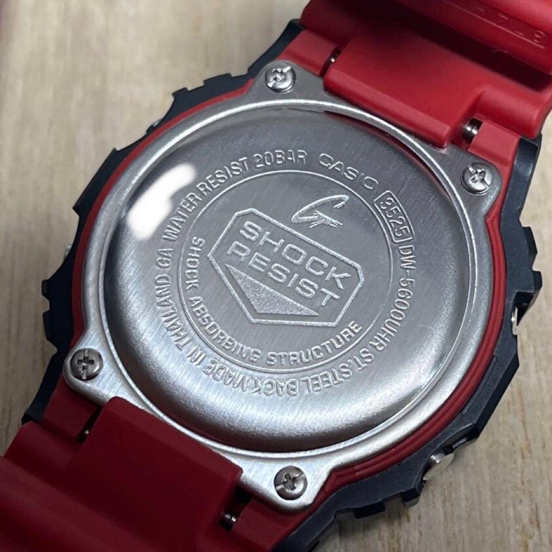 必見★未使用人気モデル極美品G-SHOCK DW-5600UHRブラック×レッド