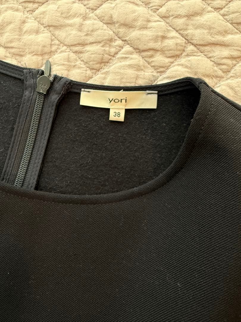 yori ソフト裏起毛フリルブラウス38 ネイビー