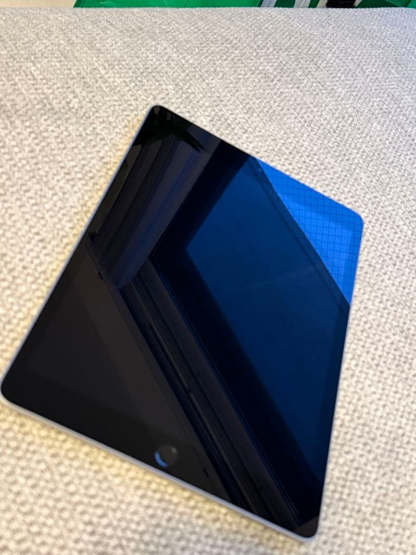 【美品】iPad 第9世代 256GB Wi-Fi 保護フィルム使用 動作良好