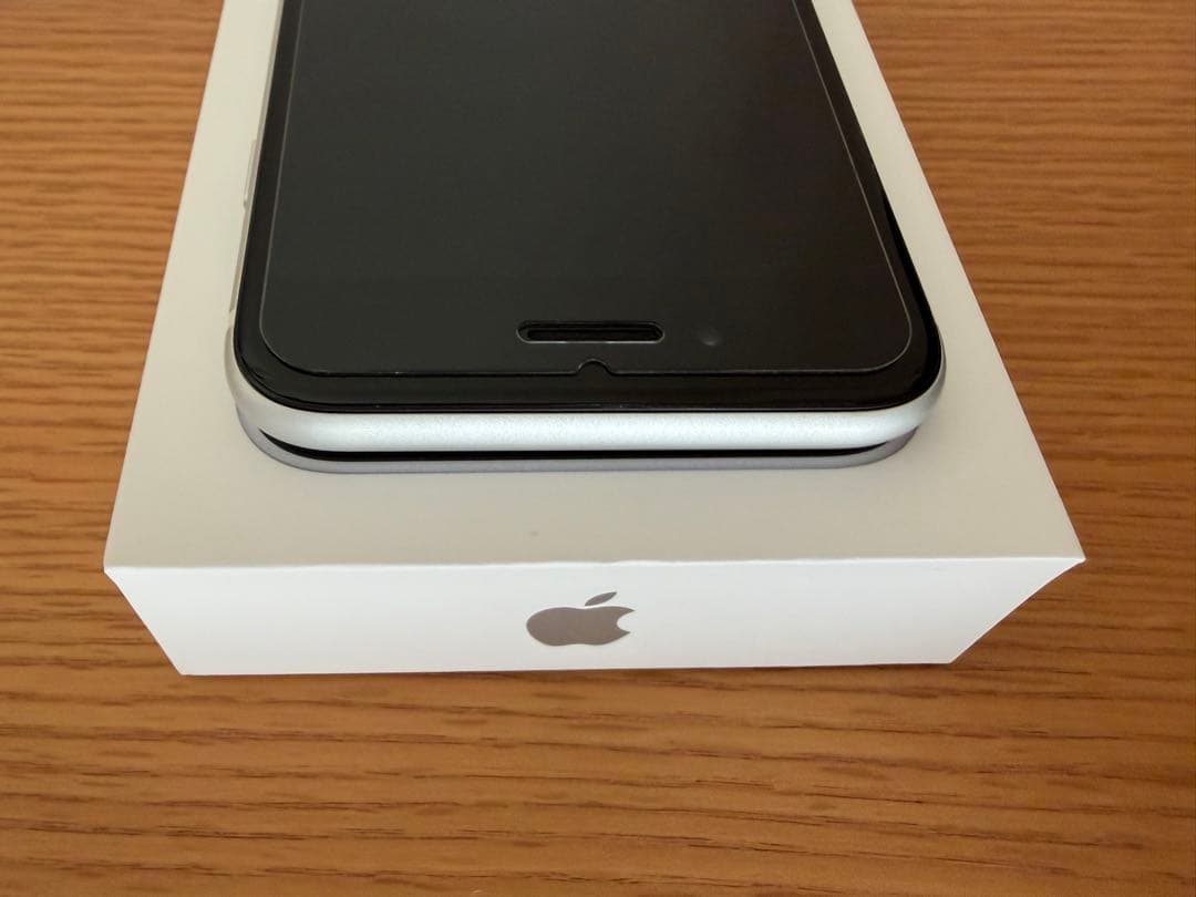 [美品］Apple iPhone SE(第2世代) 128GB ホワイト