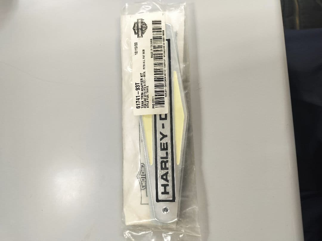 HARLEY-DAVIDSON 純正タンクエンブレム　V.I様購入