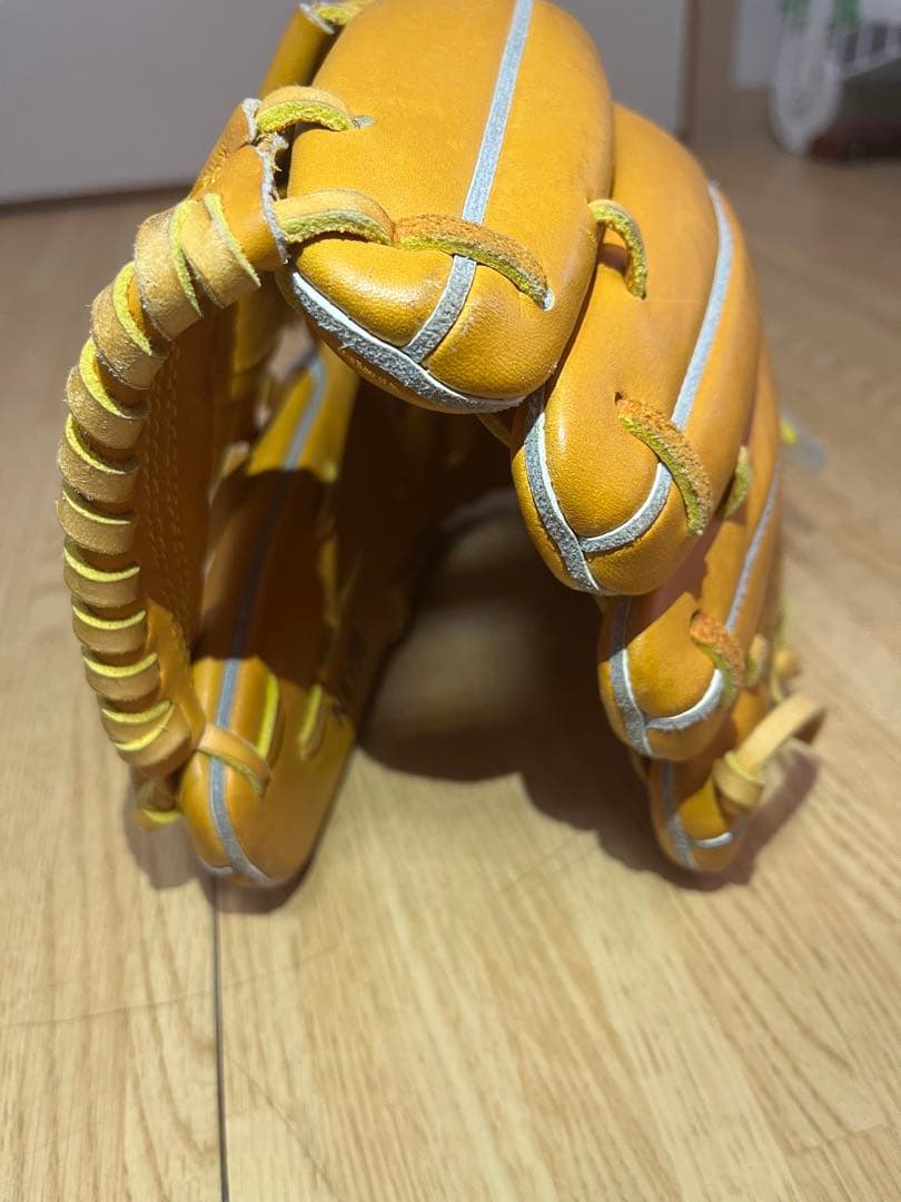 adidas 軟式グローブ イエロー 3本ライン