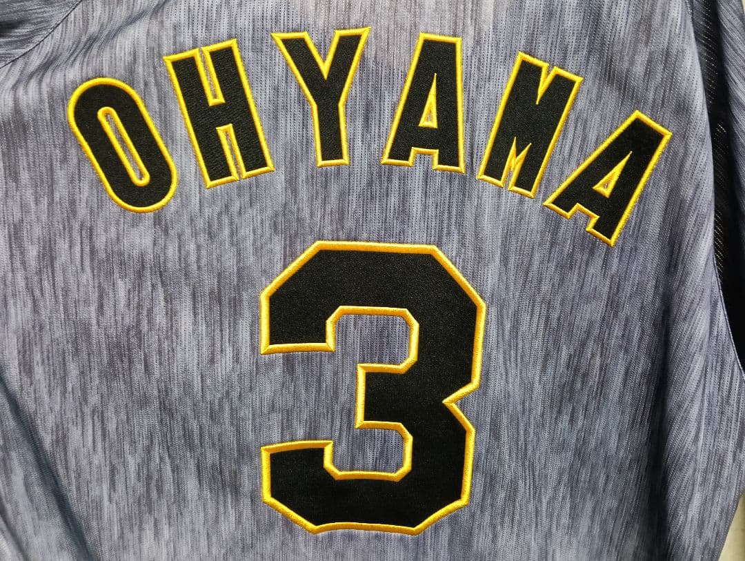 【希少・超美品】阪神タイガース 大山悠輔 旧ビジターグラデーションユニフォーム